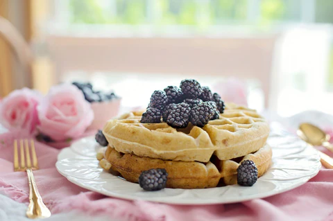 FIVE IMPRESSIVE WAFFLE RECIPES EVERYONE WILL LOVE